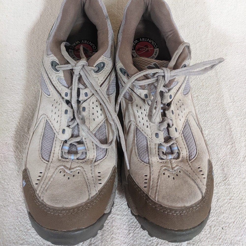 New Balance 643 Sz 11 Women Hiking Shoe Tan Suede Absorb Sole Performance Clean - Picture 5 of 12